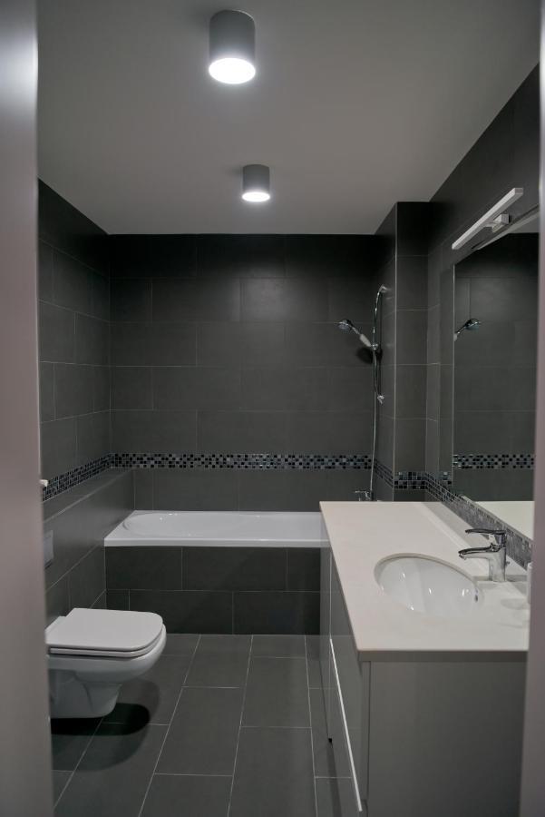 2 Bedroom Apartment Close To Center, Park And Shopping Center Kişinev Dış mekan fotoğraf
