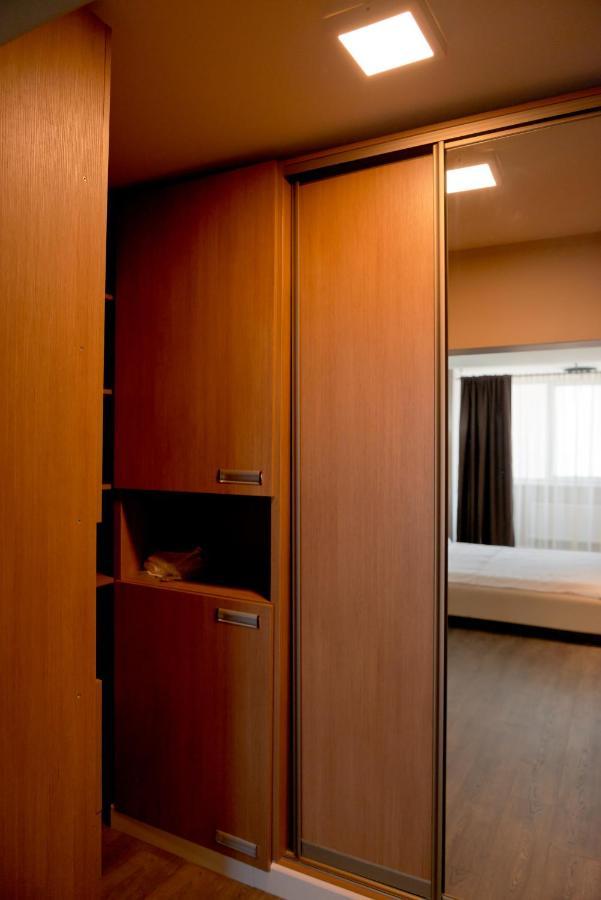 2 Bedroom Apartment Close To Center, Park And Shopping Center Kişinev Dış mekan fotoğraf